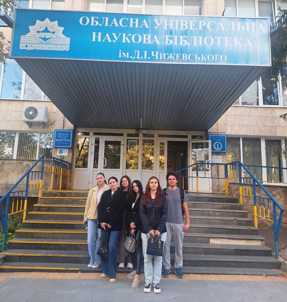 Здобувачі освіти ДНМУ ознайомилися із медичною літературою 3 20260930 162102 1